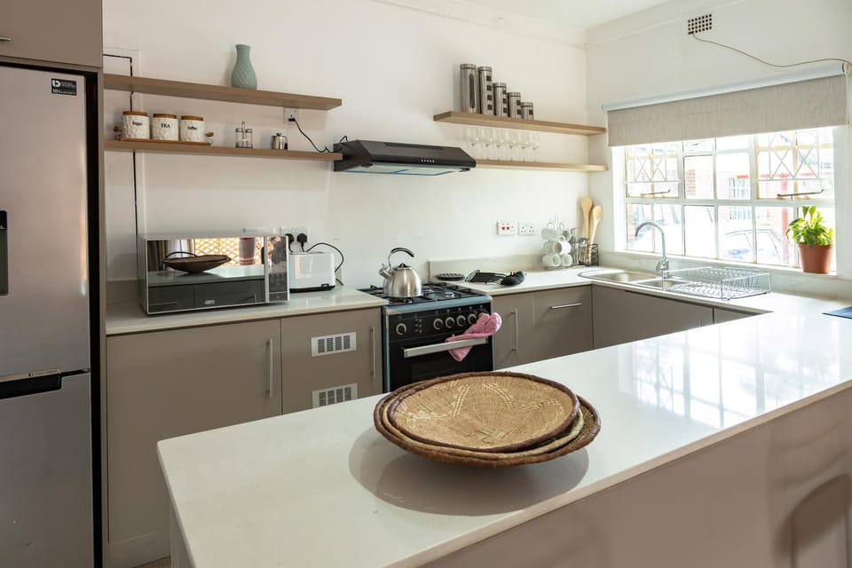 Coffee/tea facilities, Kitchen or kitchenette, microwave, toaster