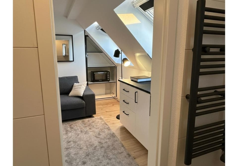 Kitchen or kitchenette, Living room, Seating area