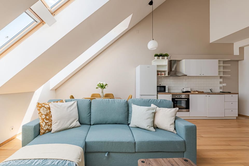 Kitchen or kitchenette, Living room, Seating area, oven