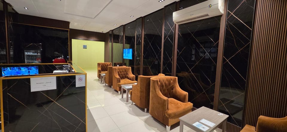 Communal lounge/ TV room, TV and multimedia, Seating area
