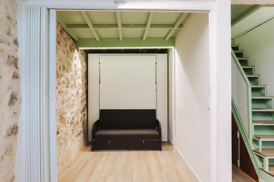 Living room, Photo of the whole room