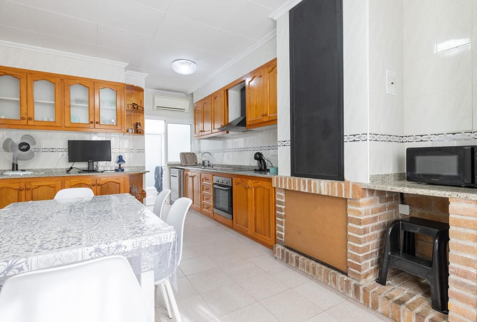 Kitchen or kitchenette, Living room