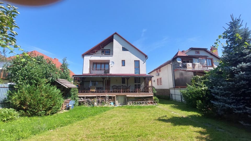 Villa Verde Зелена вілла House in Ukraine