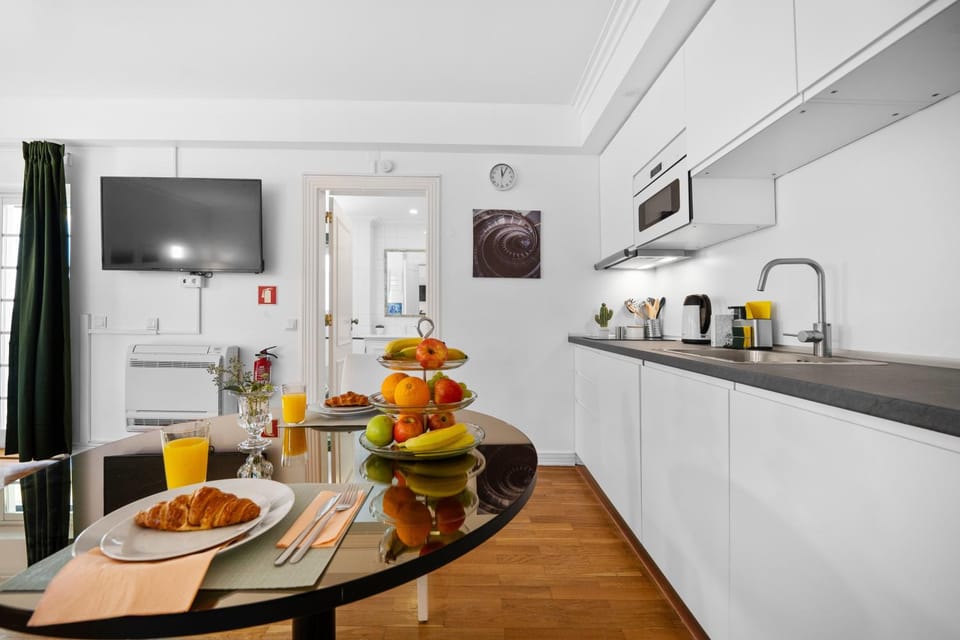 TV and multimedia, Kitchen or kitchenette, Dining area