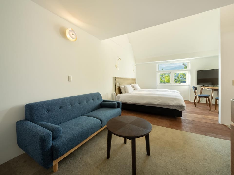 西軽井沢ホテル atelier bla by LONGINGHOUSE Hotel in Nagano Prefecture