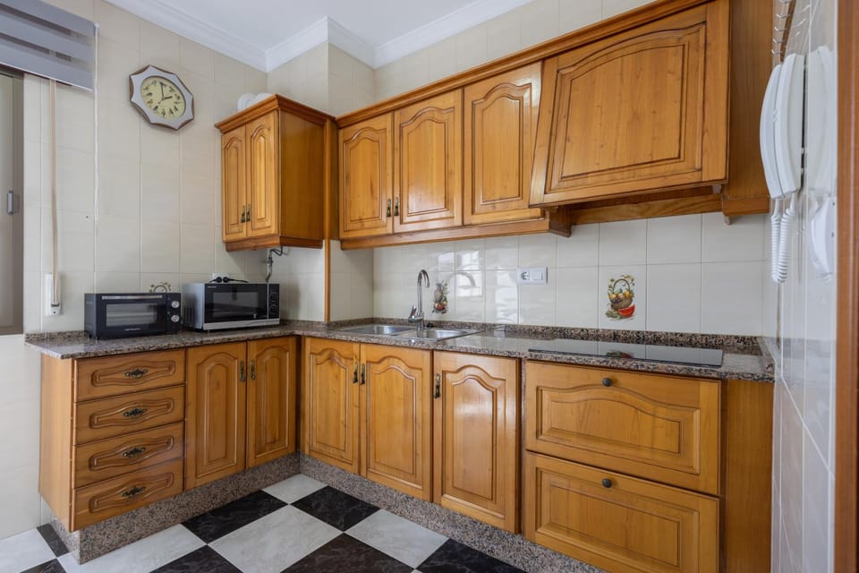 Kitchen or kitchenette, Living room