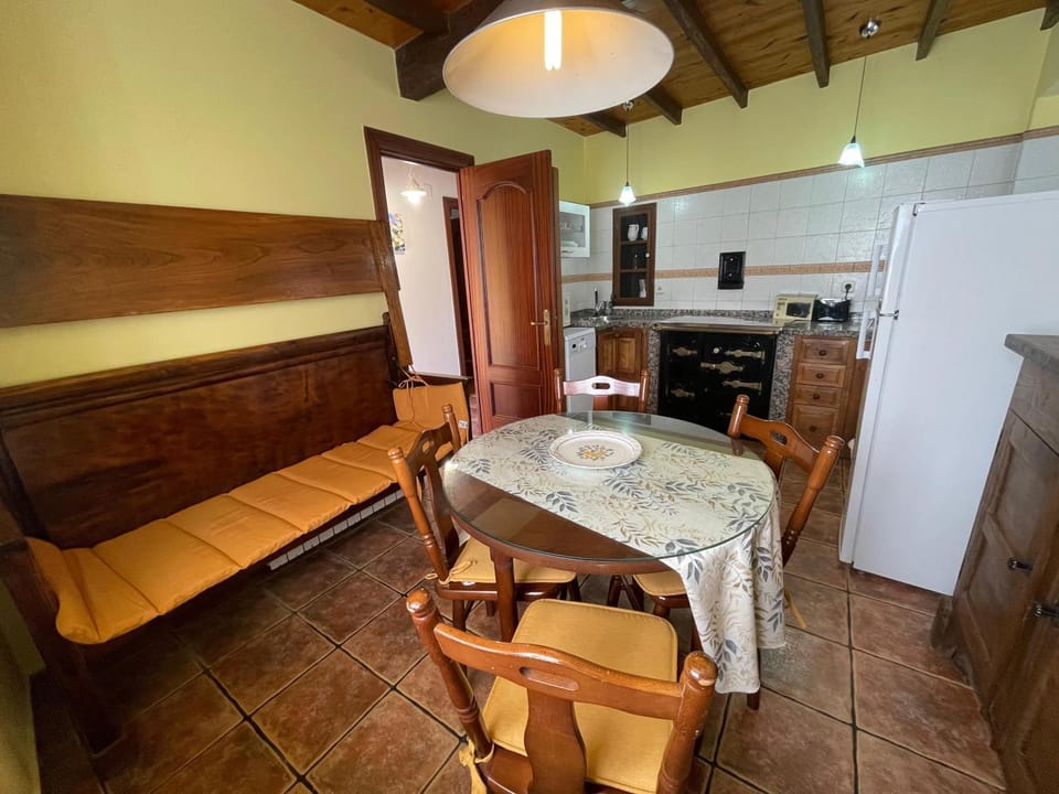 casita en Fresinidiello para 4 personas Chalet in Asturias