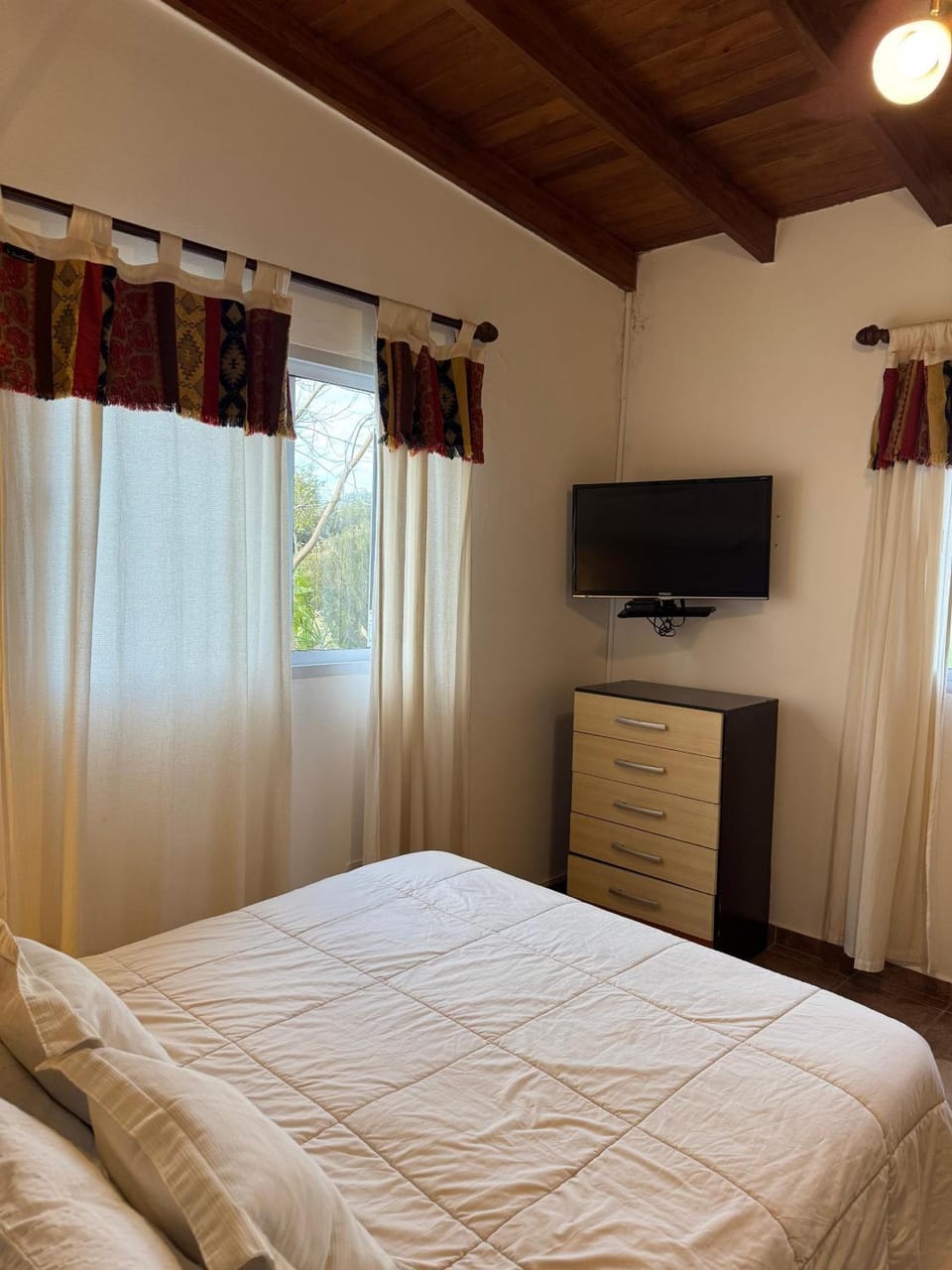Communal lounge/ TV room, Bed, TV and multimedia, Photo of the whole room, Evening entertainment, Bedroom