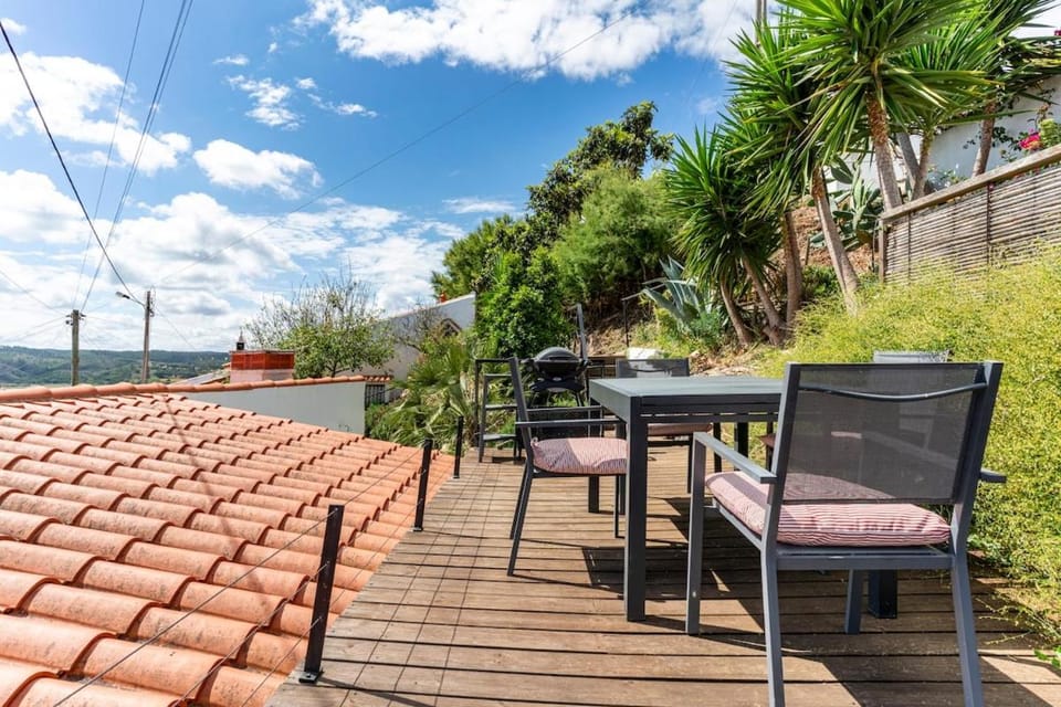 Natural landscape, View (from property/room), Balcony/Terrace
