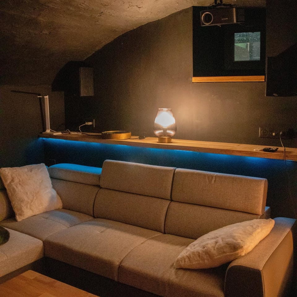 La Villa Aliénor - Spa et Cinéroom Villa in Île-de-France