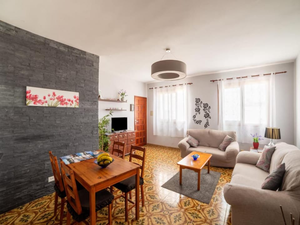 TV and multimedia, Living room, Dining area