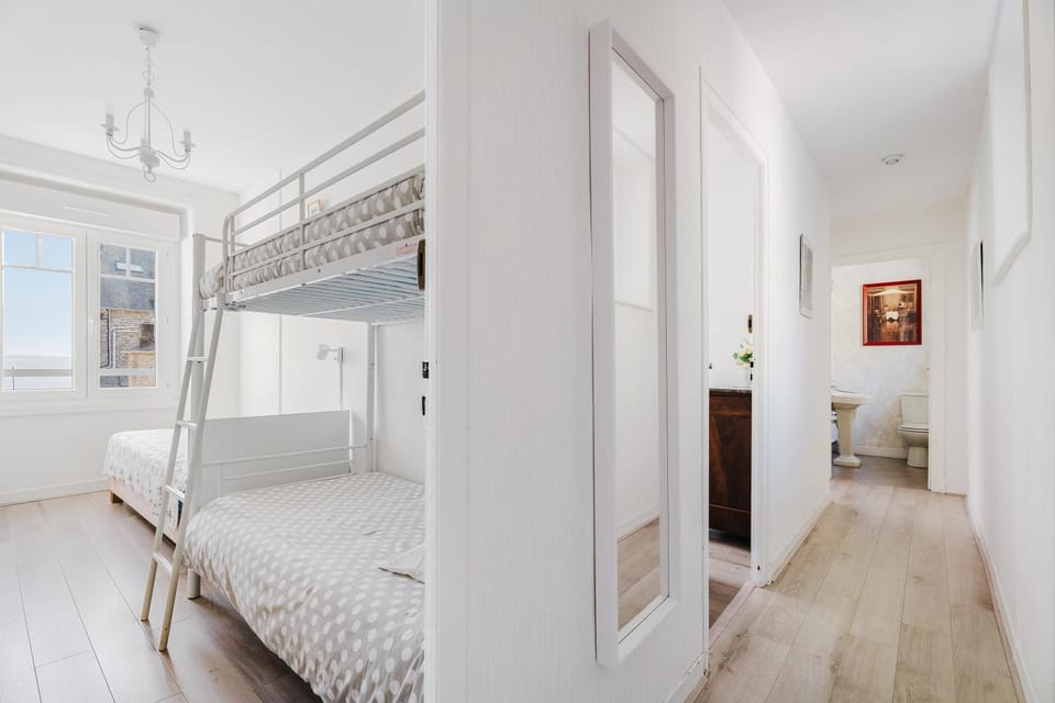 Property building, Bathroom, Living room