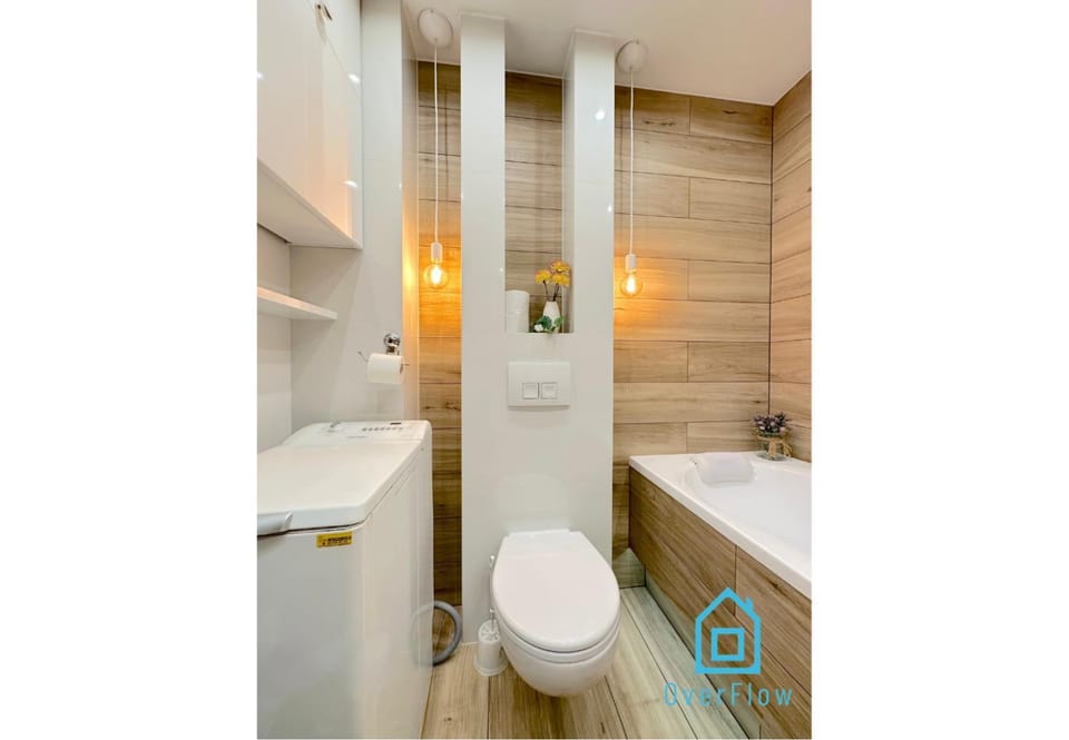 Postcard Apartment Scenic Escape 10 Minutes to Gdańsk Old Town and Seaside Apartment in Gdansk