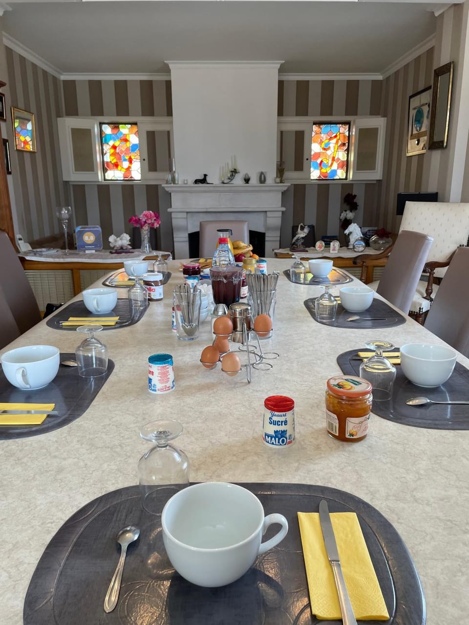 Property building, Living room