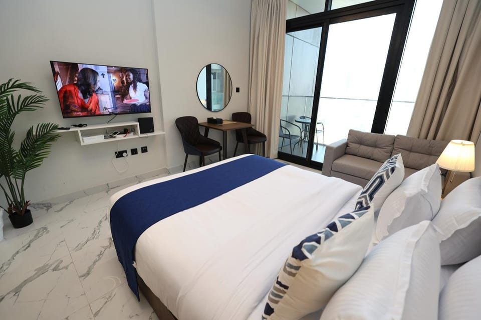Balcony/Terrace, Photo of the whole room, Seating area, Bedroom
