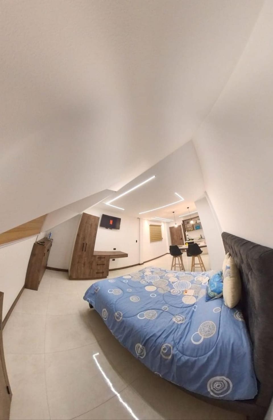 Van Gogh Store Apartment in Loja