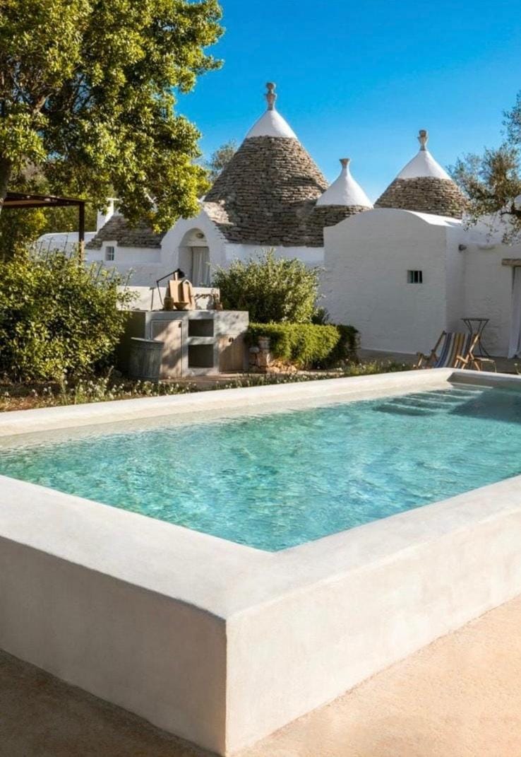 Trullo Carbone House in Province of Taranto