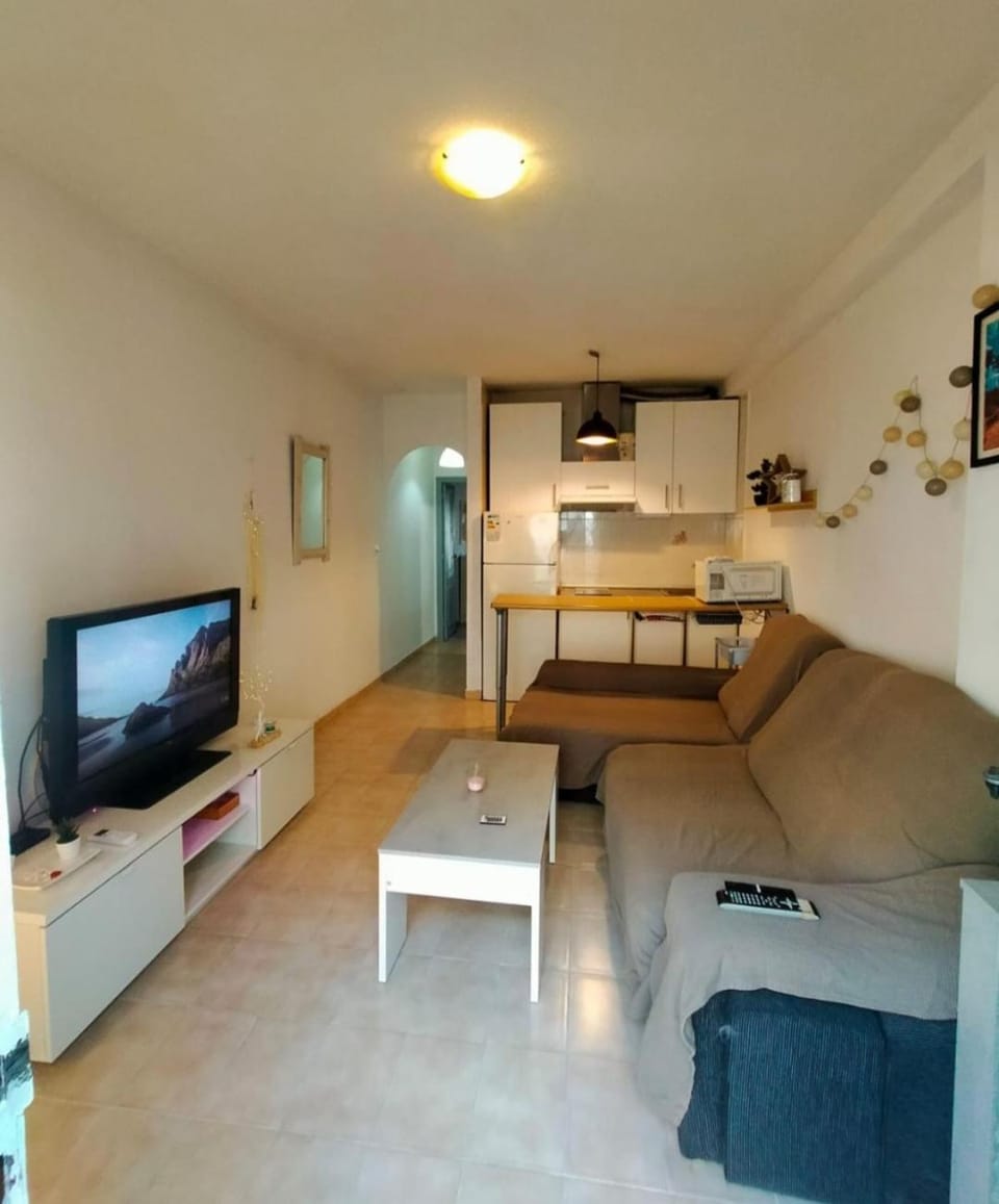 TV and multimedia, Kitchen or kitchenette, Seating area