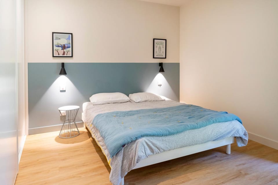Living room, Bedroom