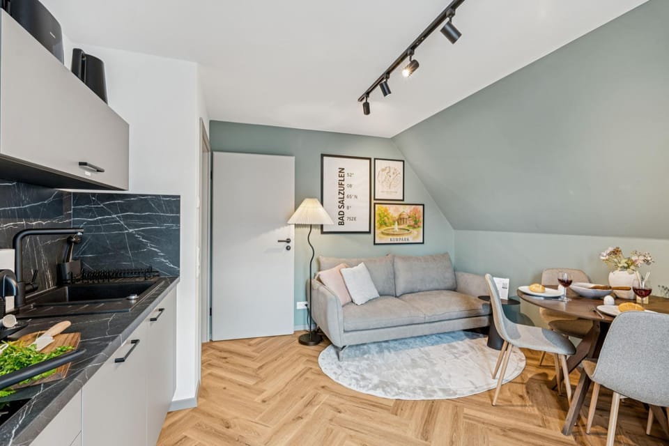 TV and multimedia, Kitchen or kitchenette, Living room, Seating area, Dining area, Food