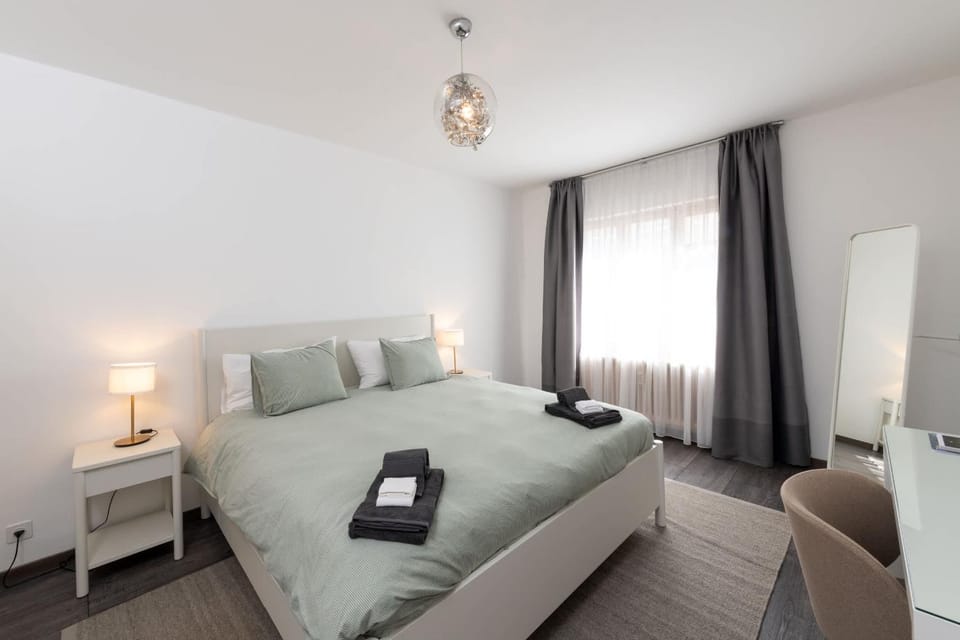 Ski Paradise Steps to Chantarella Lift Apartment in Saint Moritz