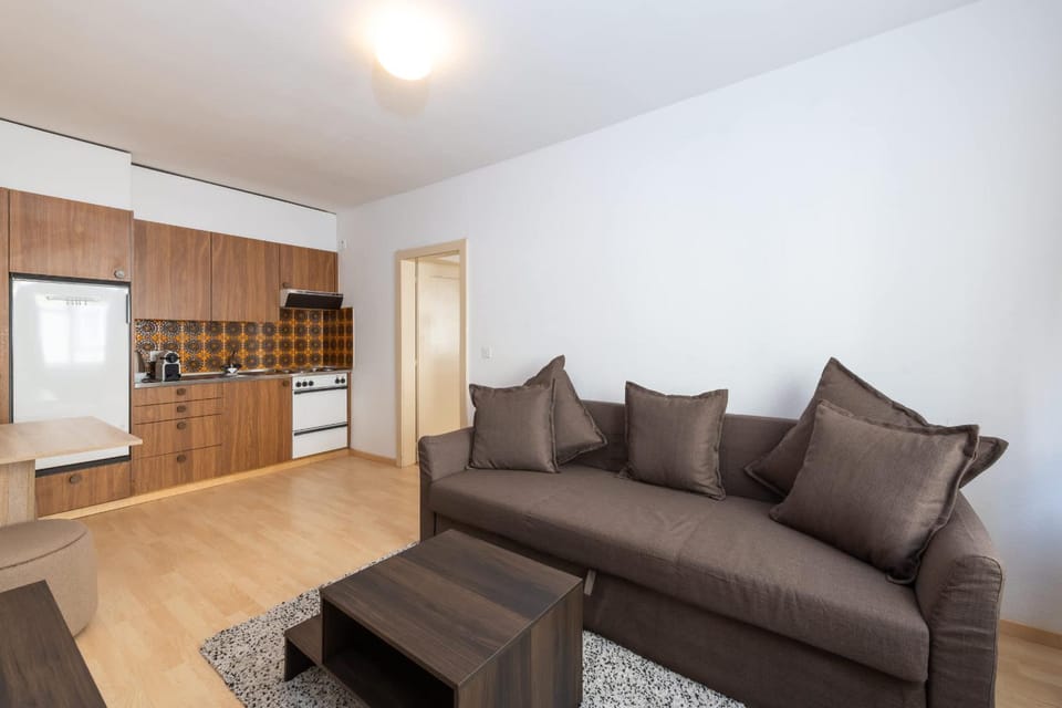 Ski Paradise Steps to Chantarella Lift Apartment in Saint Moritz