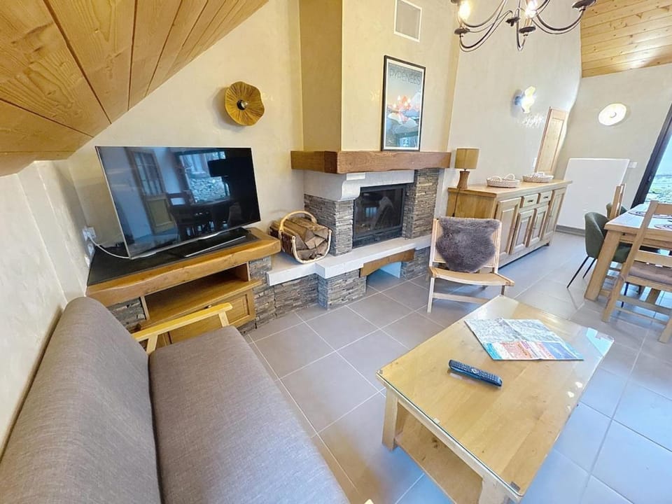 TV and multimedia, fireplace