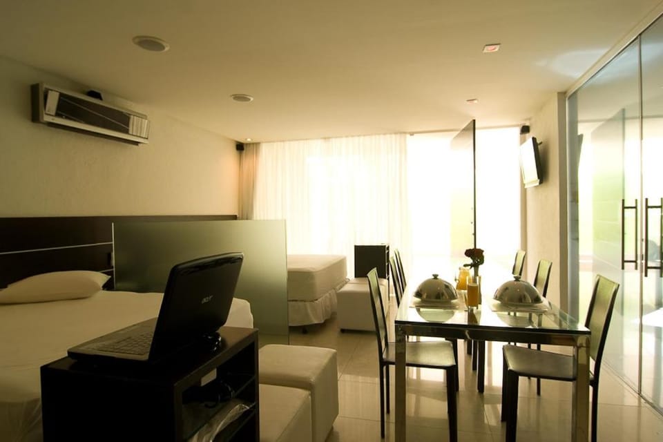 Seating area, Dining area, Bedroom