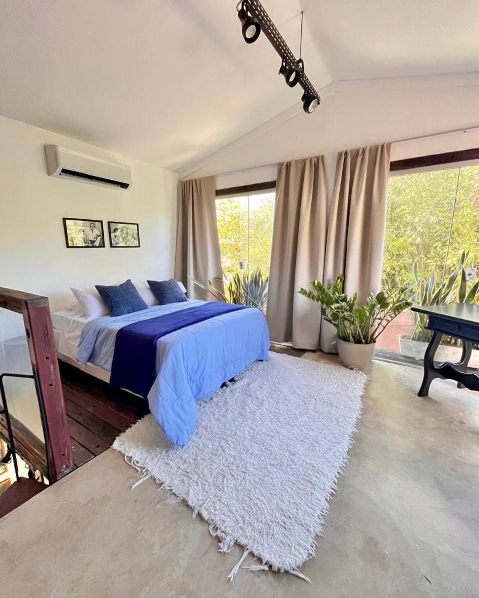 Bed, Photo of the whole room, Bedroom, air conditioner