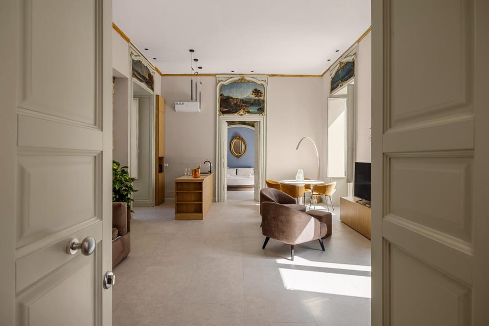 Living room, Seating area