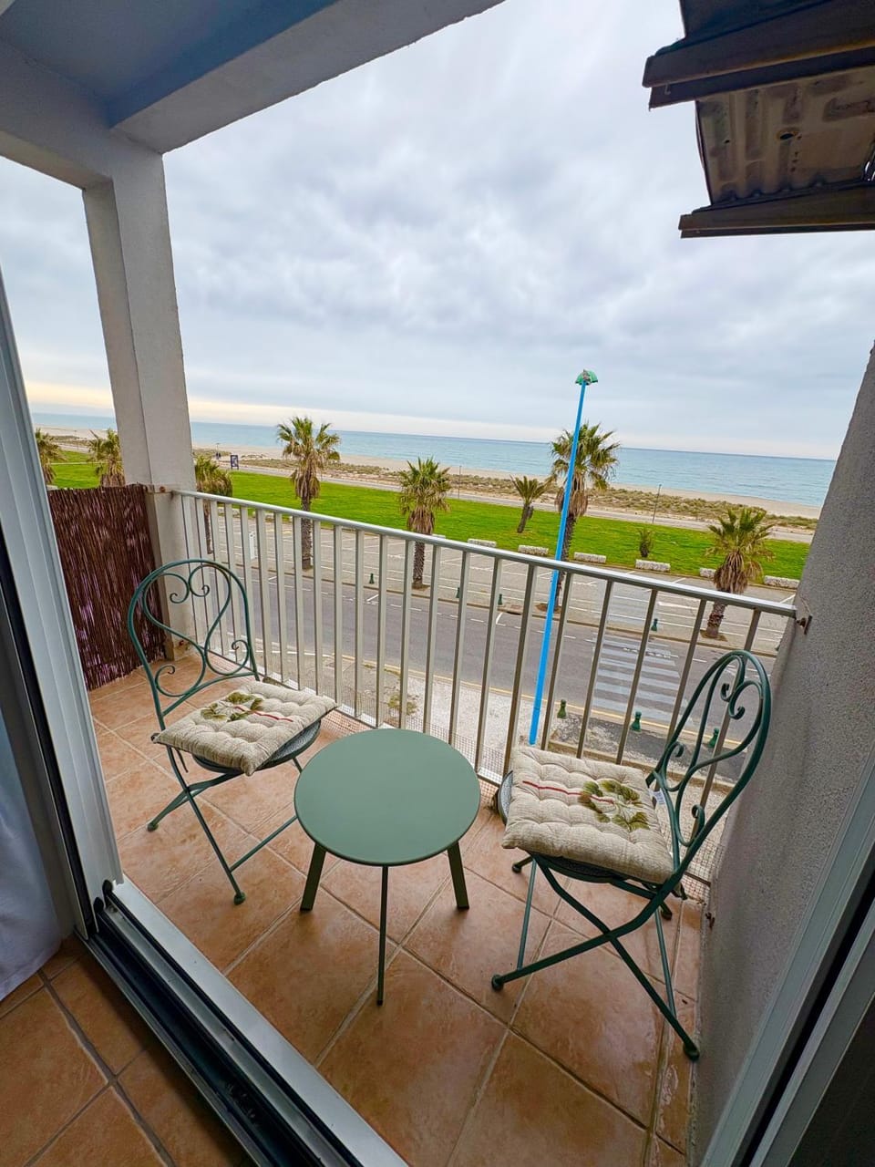 Apartment T2 Saint Cyprien Appartement avec vue sur la mer, à 50 m de la plage, parking Apartment in Saint-Cyprien