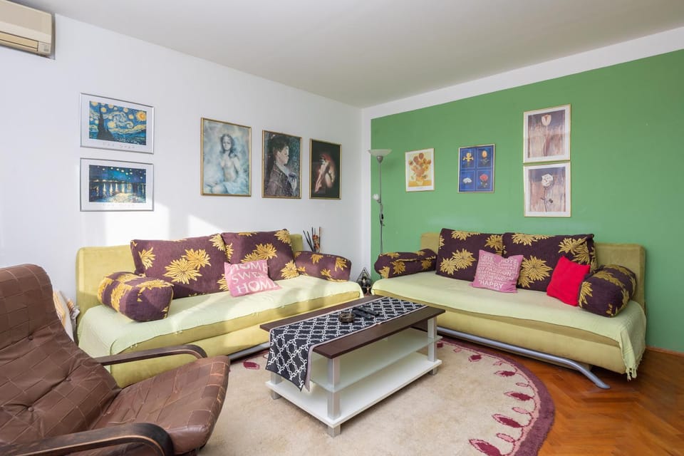 Edita Apartment - Town Centre, Private Parking Apartment in Makarska