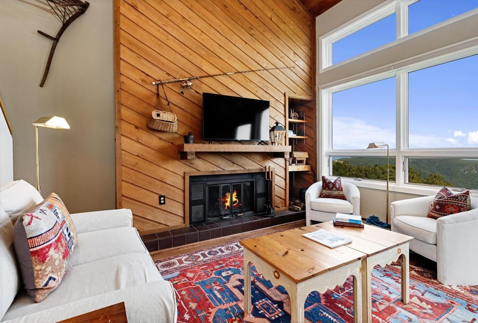 Highlands 24 with Wintergreen Advantage House in Nelson County