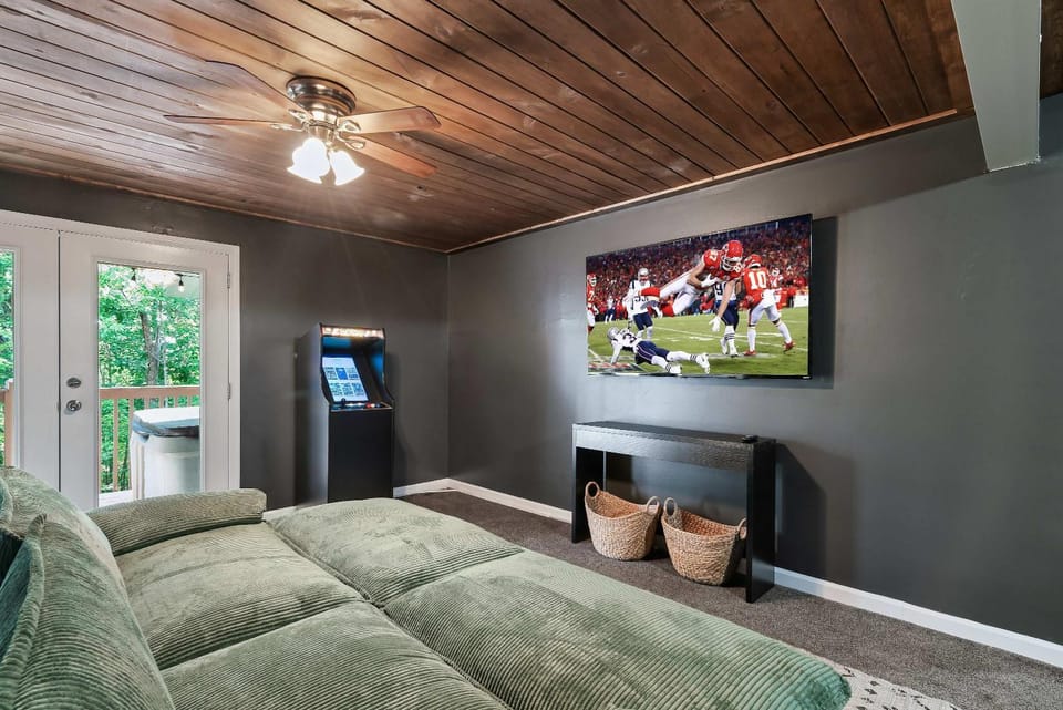 TV and multimedia, Seating area