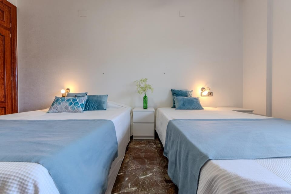 Masia Els Pins d'Olivers Reus House in Reus