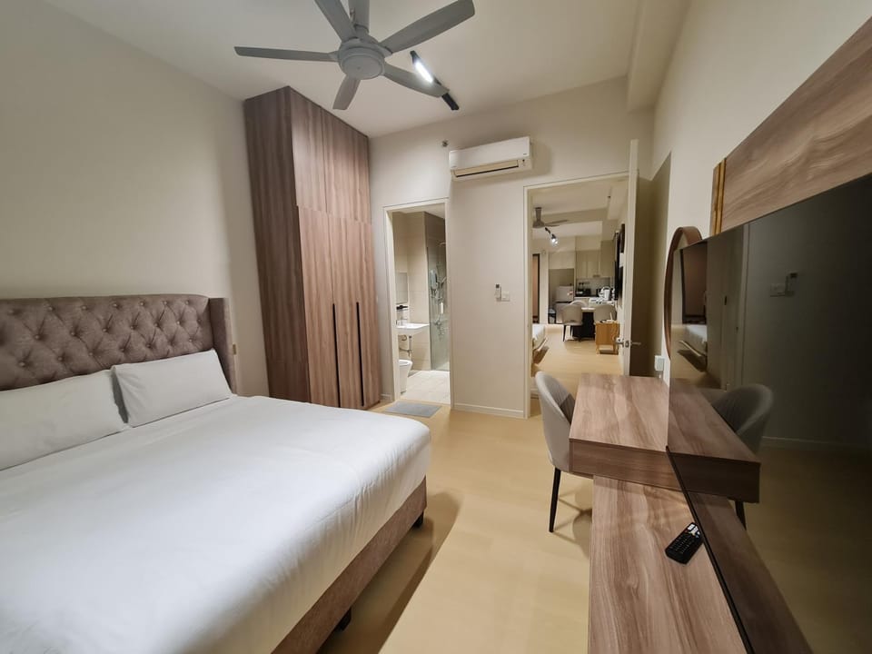 Photo of the whole room, Bedroom