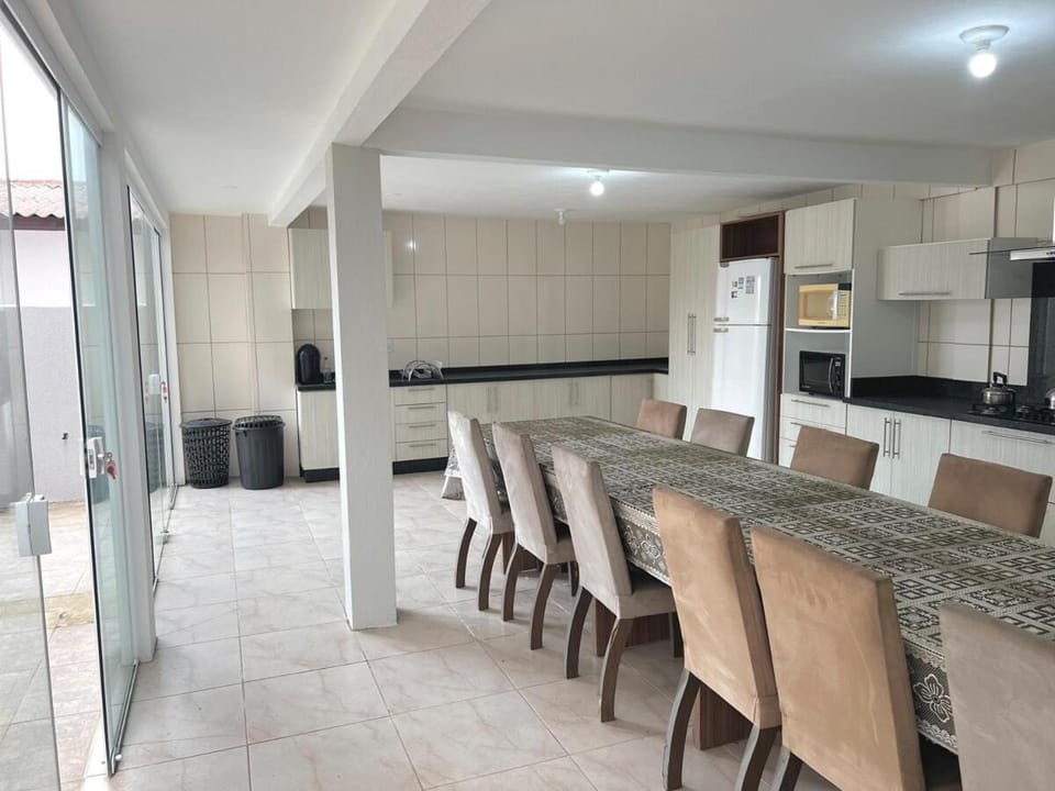 Dining area, kitchen