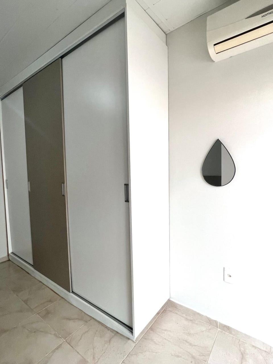 Bathroom, Bedroom, air conditioner