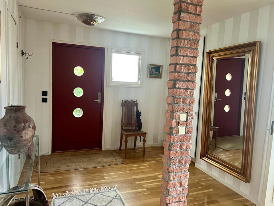 Cozy Guest Rooms in a Charming Båstad Villa, Prime Location near the Sea Vacation rental in Skåne County