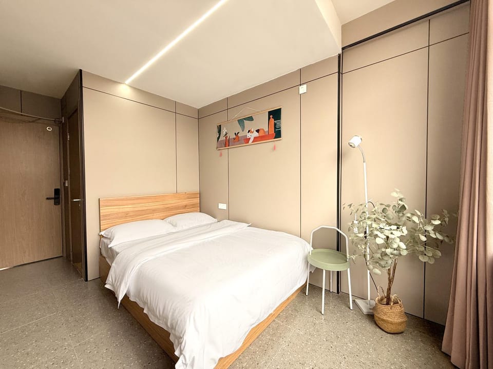 Property building, Bed, Photo of the whole room, Bedroom, wardrobe