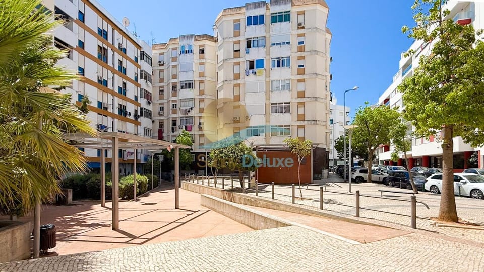 Casa Tropical by Sunny Deluxe Apartment in Praia de Armação de Pêra