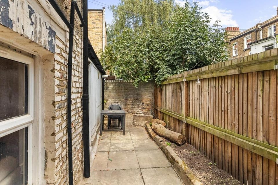 Cosy Gem & Garden Fast access to Central London Apartment in London Borough of Southwark