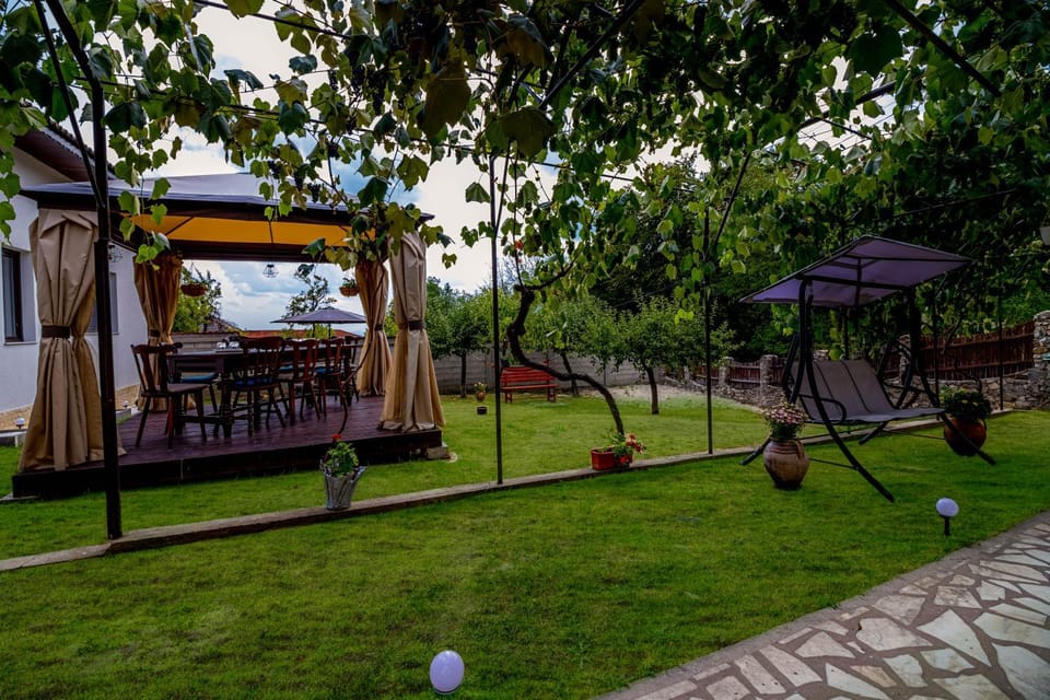 Patio, Day, Natural landscape, Garden, Garden view