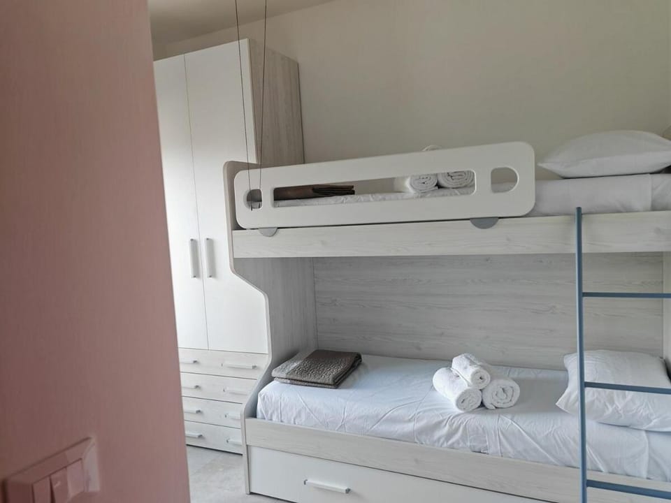 bunk bed