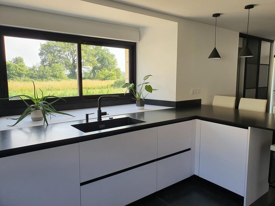 Kitchen or kitchenette, Living room