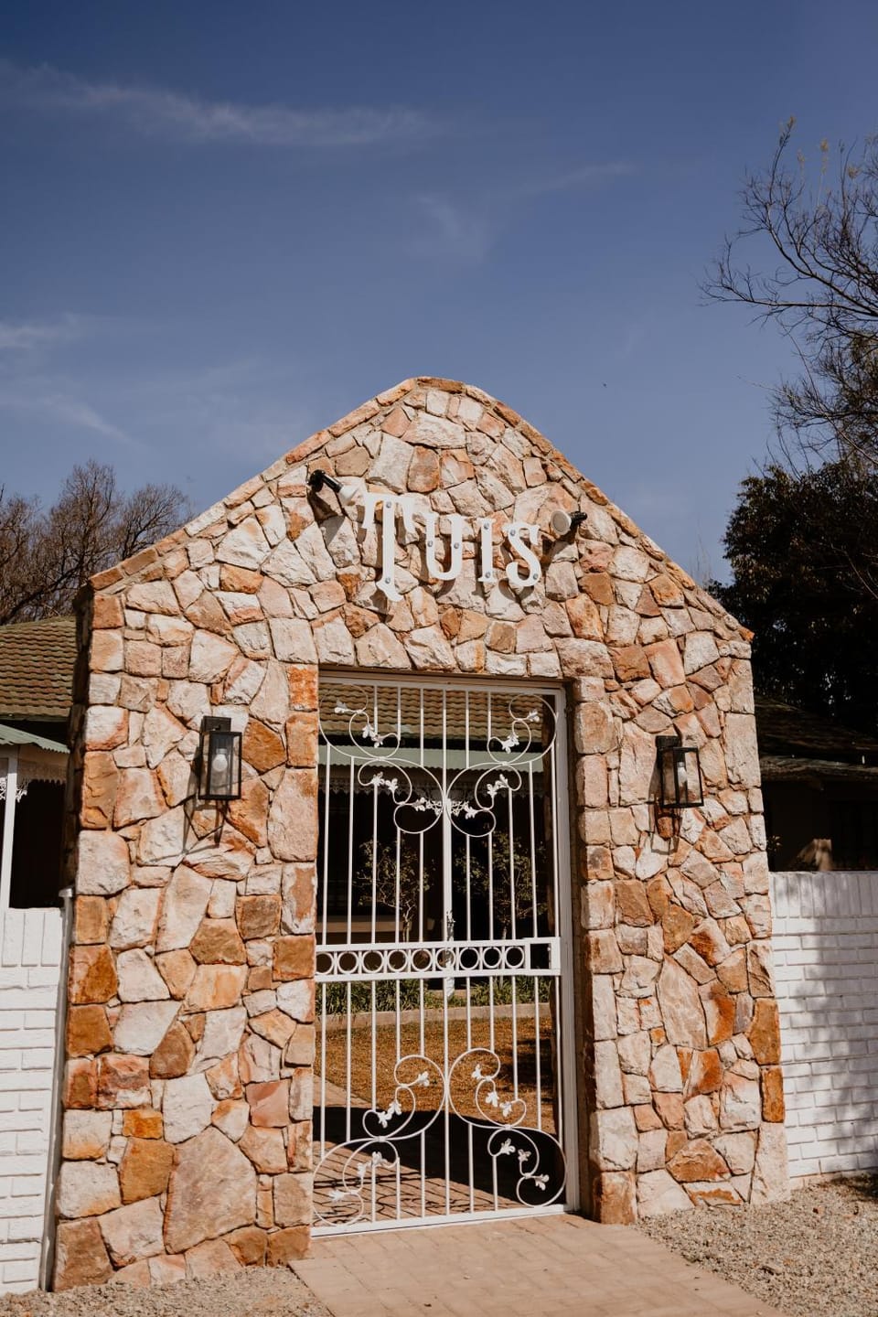 Tuis Guest House and Coffee Shop Bed and Breakfast in Gauteng