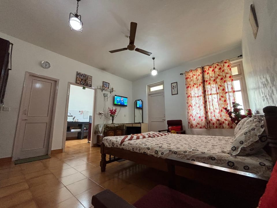 Cozy SpaceX Apartment in Candolim