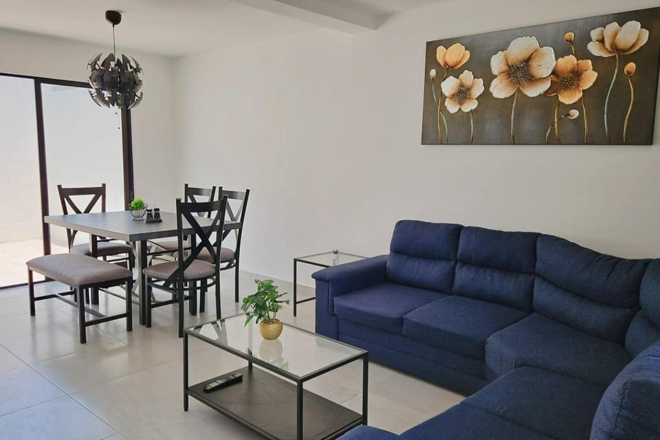 Tu espacio ideal en Intercity Urban Corridor House in State of Querétaro