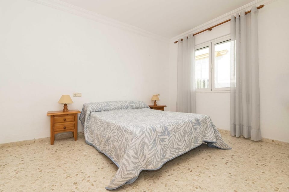 Bed, Other, Photo of the whole room, Bedroom