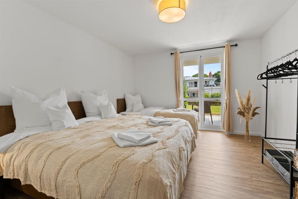 Bed, Bedroom, cot